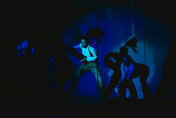 Спектакль «Антиутопия», Алматы, 30 апреля 2023, театр «ARTиШОК» (фото: Алина Бах