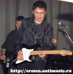Концерт в «Эльбрусе» 12.10.2002 (фото А.Матюшкин)