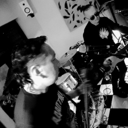 Адаптация, Белград, бар «Fazenda». 7 ноября 2025