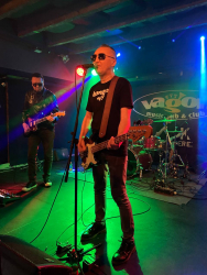 Адаптация, Прага, клуб «Vagon». 12 ноября 2025