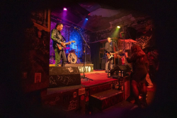 Адаптация, Берлин, сквот «Köpi». 14 ноября 2025